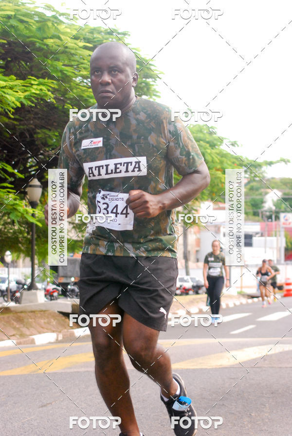 Buy your photos of the eventCorrida do Exrcito  - 100 Anos do Regimento Deodoro on Fotop