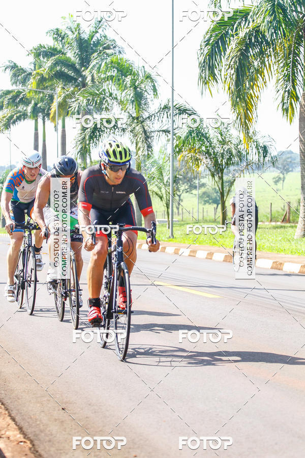 Buy your photos of the eventTriathlon Series USP Pirassununga on Fotop