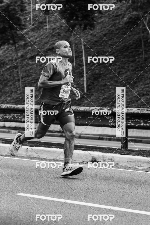 Buy your photos of the eventFotos de Corrida em Preto & Branco on Fotop