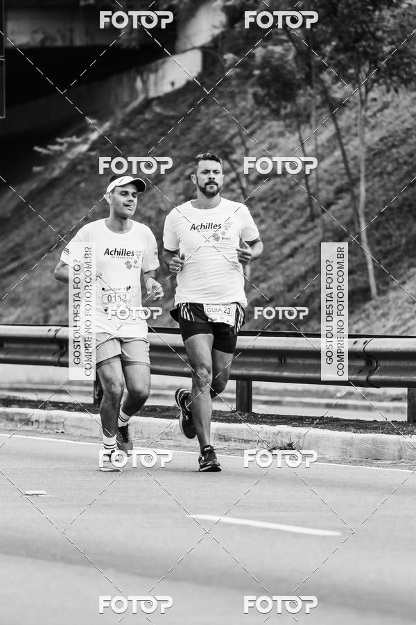 Buy your photos of the eventFotos de Corrida em Preto & Branco on Fotop