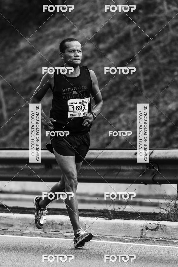 Buy your photos of the eventFotos de Corrida em Preto & Branco on Fotop