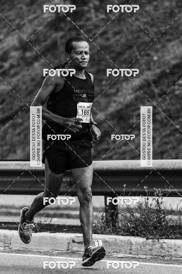 Buy your photos of the eventFotos de Corrida em Preto & Branco on Fotop