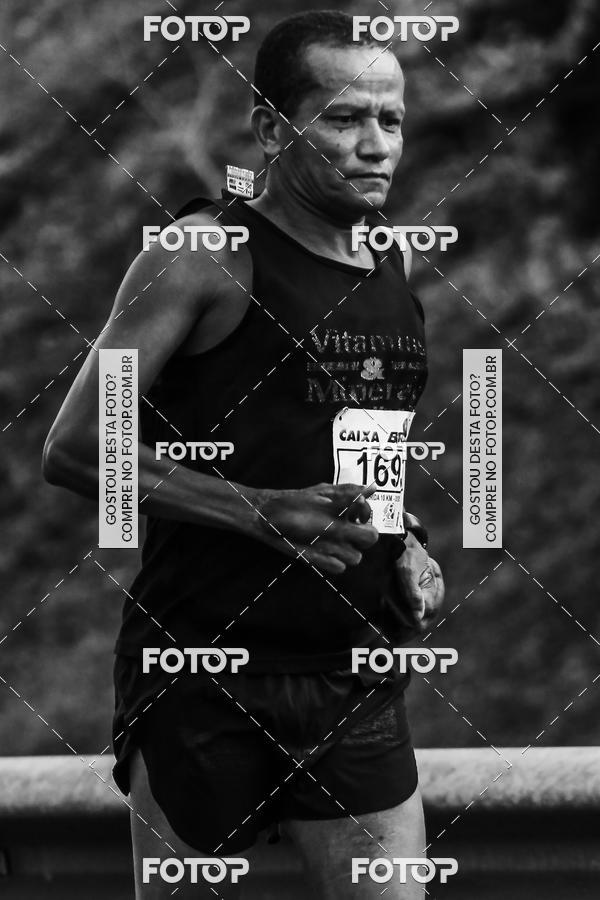 Buy your photos of the eventFotos de Corrida em Preto & Branco on Fotop