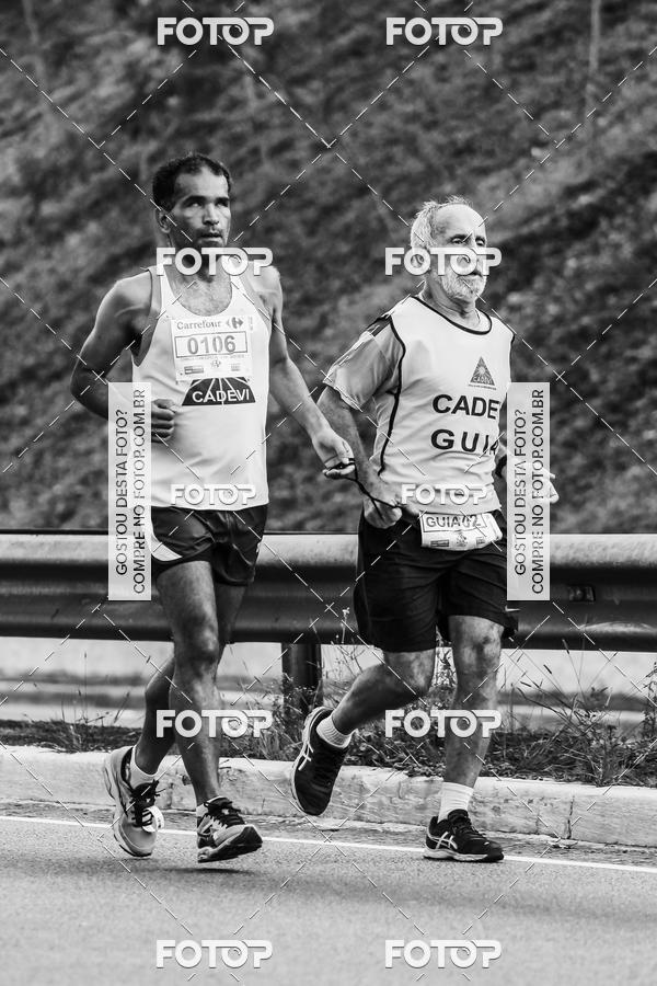 Buy your photos of the eventFotos de Corrida em Preto & Branco on Fotop