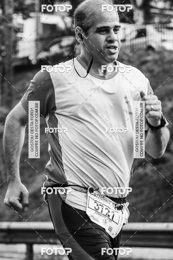Buy your photos of the eventFotos de Corrida em Preto & Branco on Fotop