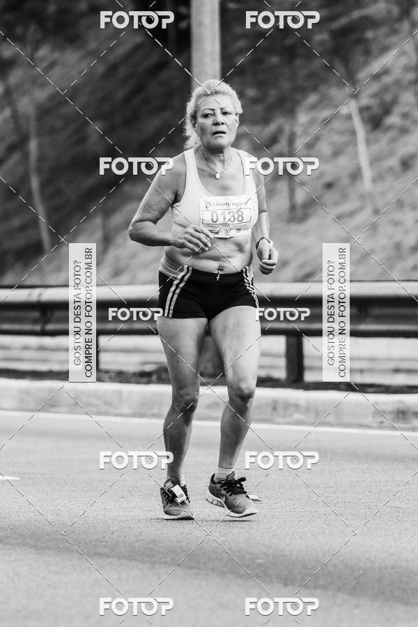 Buy your photos of the eventFotos de Corrida em Preto & Branco on Fotop
