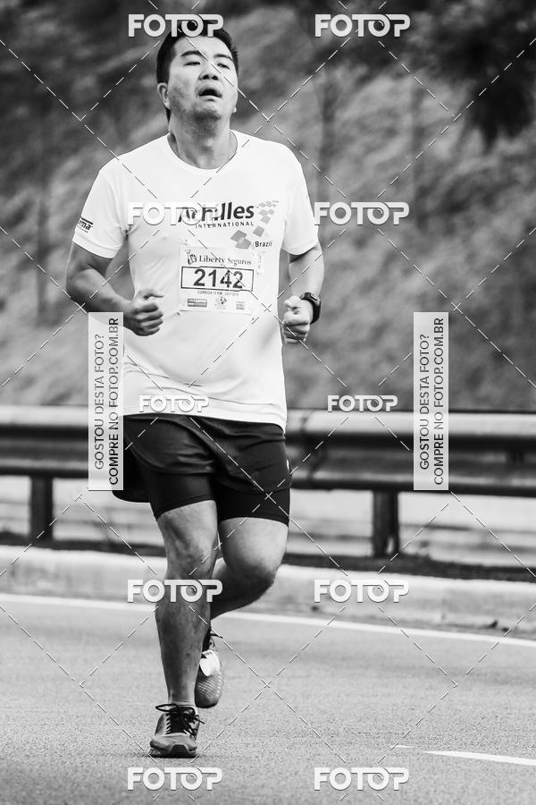 Buy your photos of the eventFotos de Corrida em Preto & Branco on Fotop