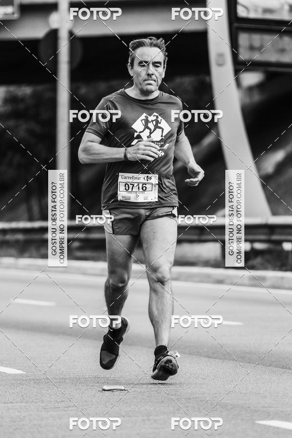 Buy your photos of the eventFotos de Corrida em Preto & Branco on Fotop
