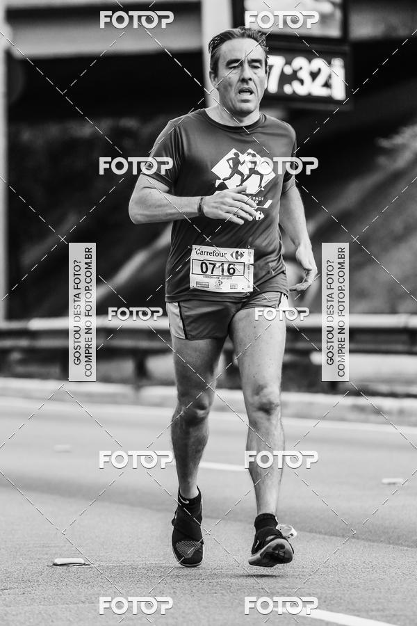 Buy your photos of the eventFotos de Corrida em Preto & Branco on Fotop