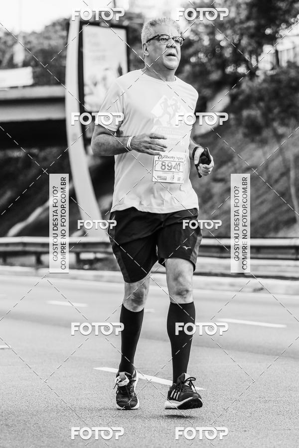 Buy your photos of the eventFotos de Corrida em Preto & Branco on Fotop
