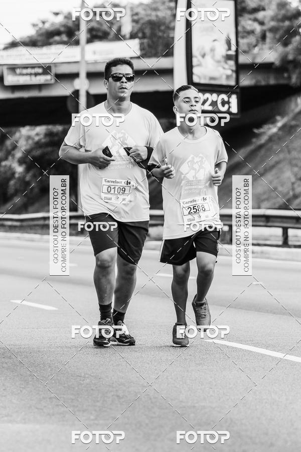 Buy your photos of the eventFotos de Corrida em Preto & Branco on Fotop