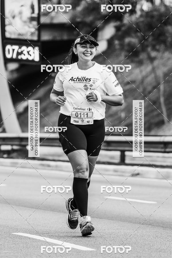 Buy your photos of the eventFotos de Corrida em Preto & Branco on Fotop