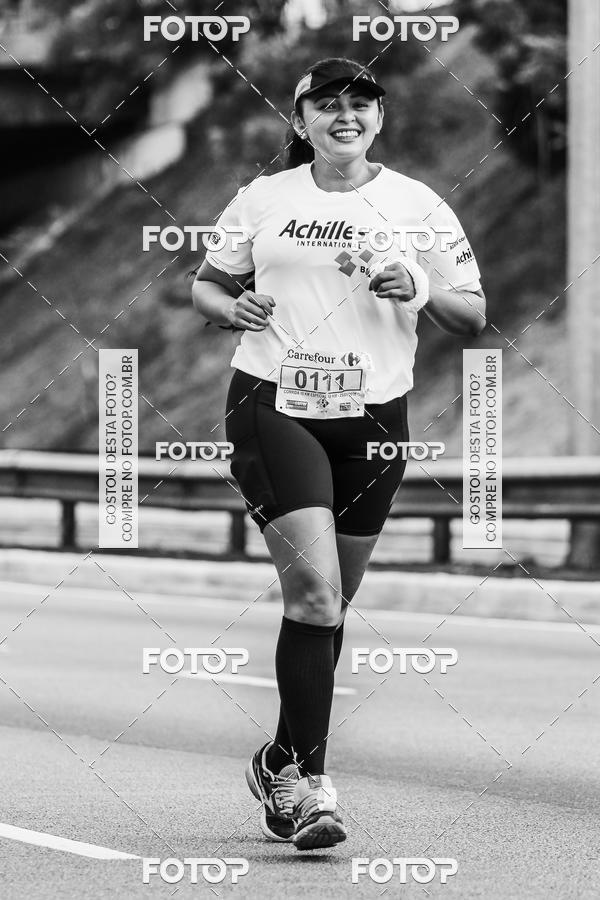 Buy your photos of the eventFotos de Corrida em Preto & Branco on Fotop