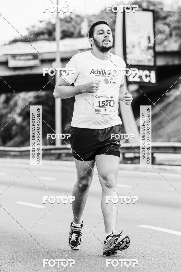 Buy your photos of the eventFotos de Corrida em Preto & Branco on Fotop
