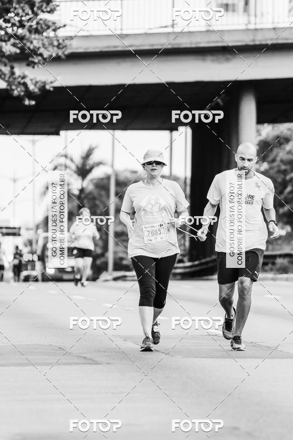 Buy your photos of the eventFotos de Corrida em Preto & Branco on Fotop