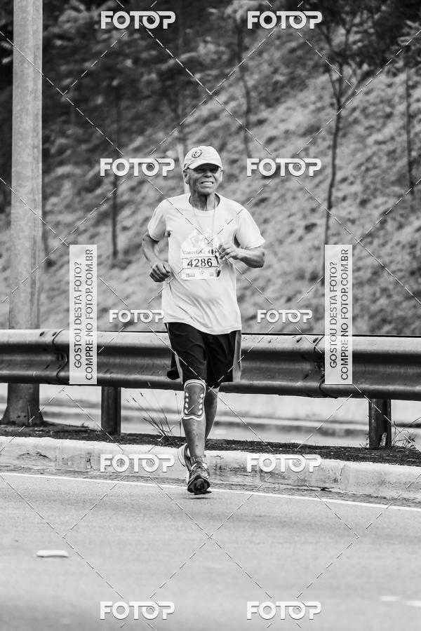 Buy your photos of the eventFotos de Corrida em Preto & Branco on Fotop