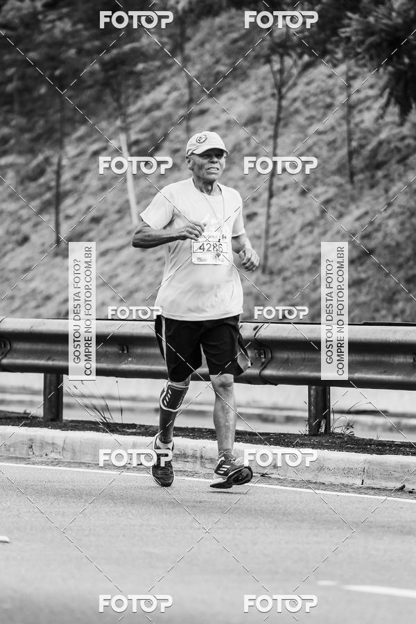 Buy your photos of the eventFotos de Corrida em Preto & Branco on Fotop