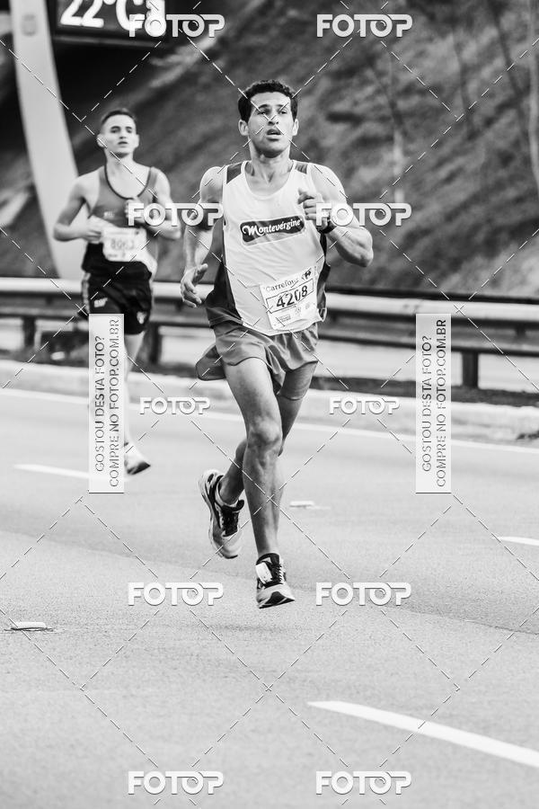 Buy your photos of the eventFotos de Corrida em Preto & Branco on Fotop