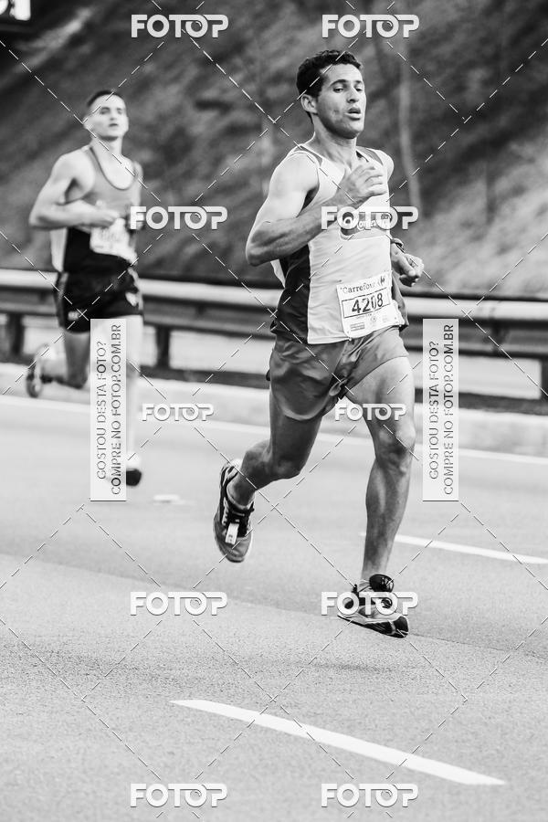 Buy your photos of the eventFotos de Corrida em Preto & Branco on Fotop