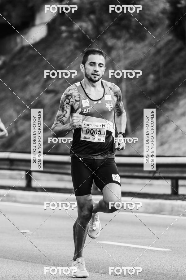 Buy your photos of the eventFotos de Corrida em Preto & Branco on Fotop