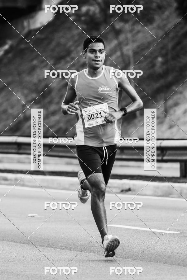 Buy your photos of the eventFotos de Corrida em Preto & Branco on Fotop