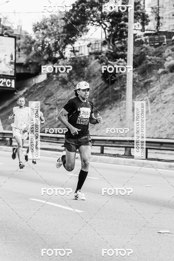 Buy your photos of the eventFotos de Corrida em Preto & Branco on Fotop