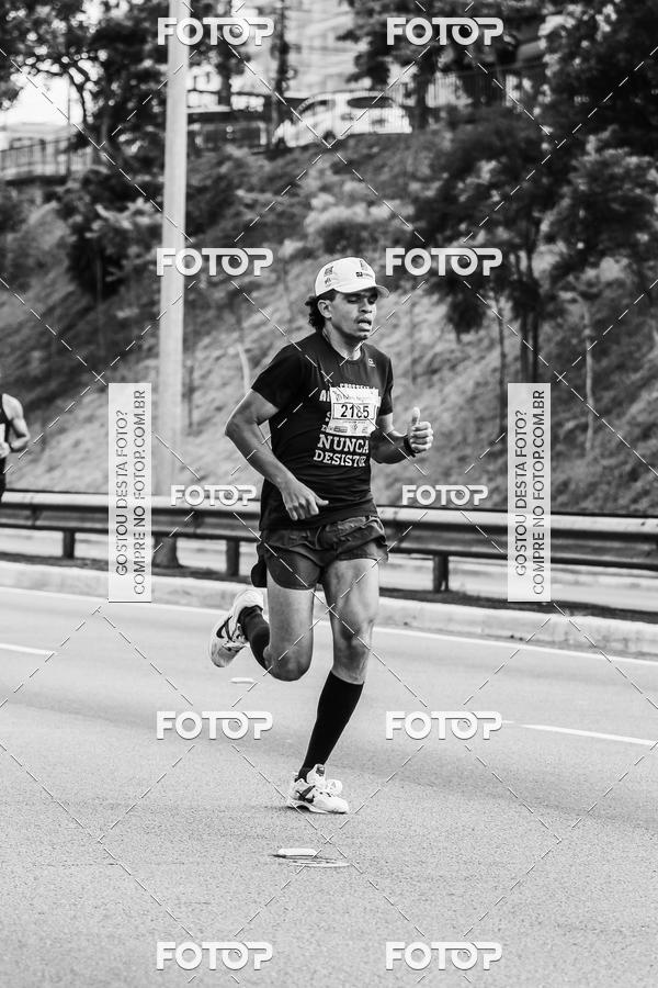 Buy your photos of the eventFotos de Corrida em Preto & Branco on Fotop