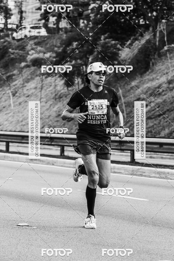 Buy your photos of the eventFotos de Corrida em Preto & Branco on Fotop