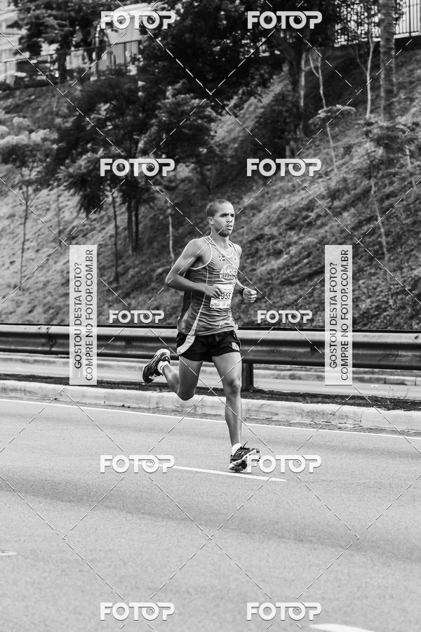 Buy your photos of the eventFotos de Corrida em Preto & Branco on Fotop