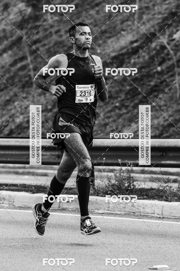Buy your photos of the eventFotos de Corrida em Preto & Branco on Fotop