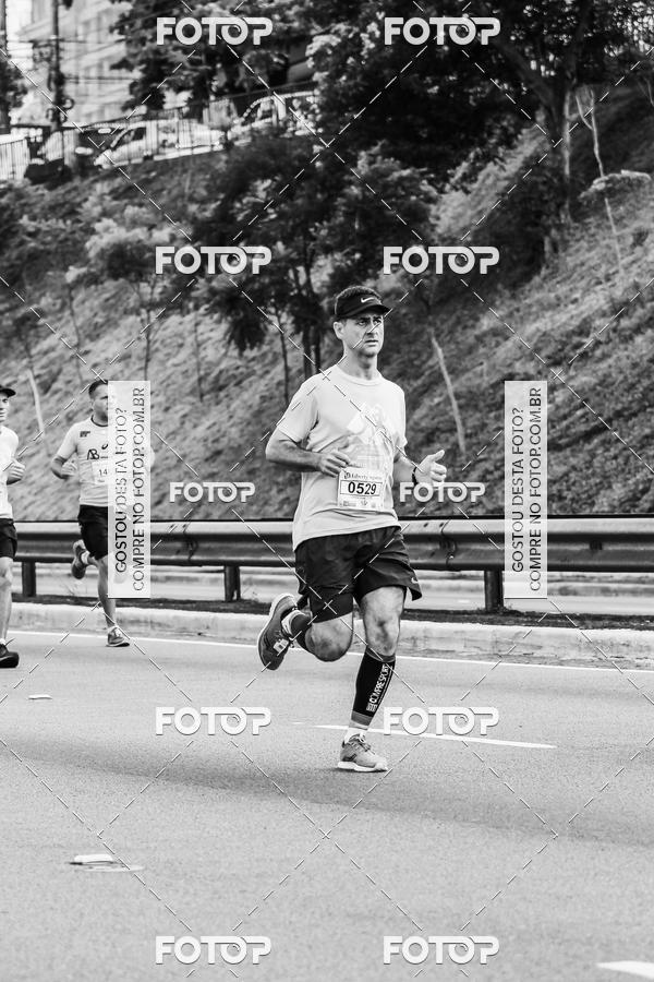 Buy your photos of the eventFotos de Corrida em Preto & Branco on Fotop