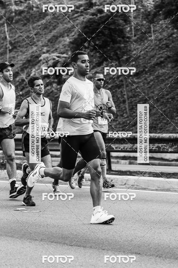 Buy your photos of the eventFotos de Corrida em Preto & Branco on Fotop
