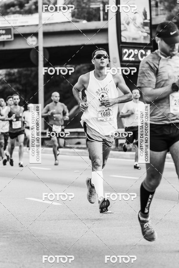 Buy your photos of the eventFotos de Corrida em Preto & Branco on Fotop