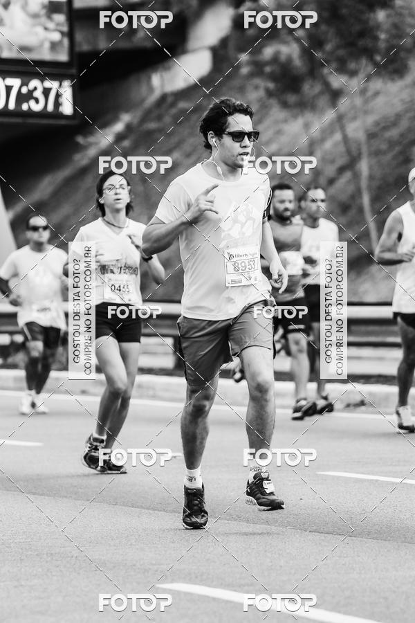 Buy your photos of the eventFotos de Corrida em Preto & Branco on Fotop