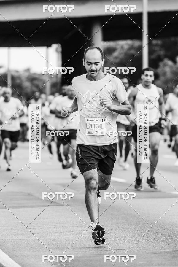 Buy your photos of the eventFotos de Corrida em Preto & Branco on Fotop