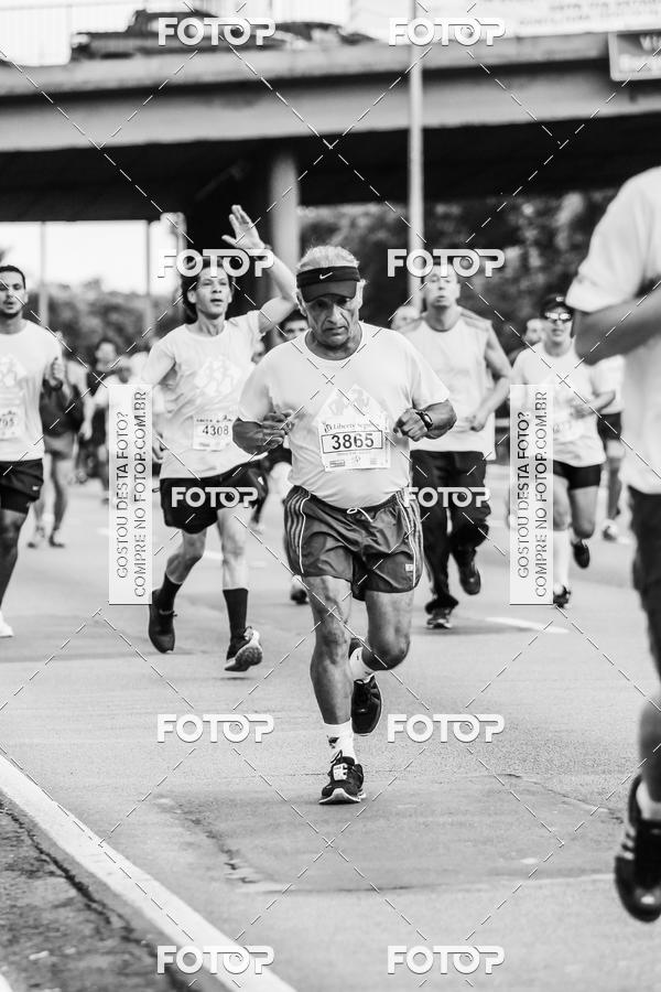 Buy your photos of the eventFotos de Corrida em Preto & Branco on Fotop
