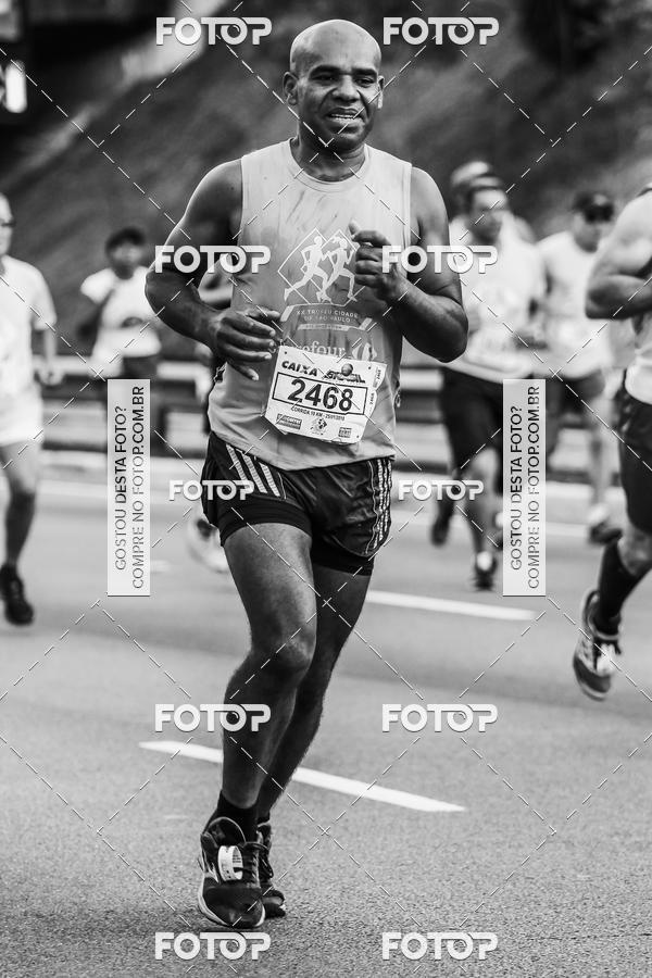 Buy your photos of the eventFotos de Corrida em Preto & Branco on Fotop