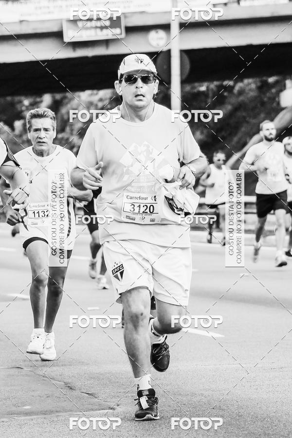 Buy your photos of the eventFotos de Corrida em Preto & Branco on Fotop