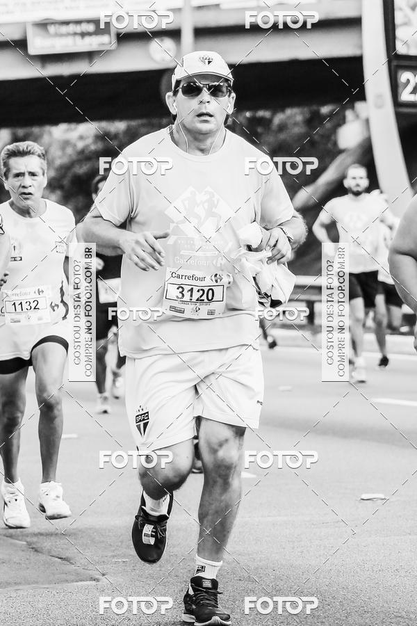 Buy your photos of the eventFotos de Corrida em Preto & Branco on Fotop