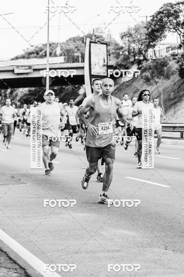 Buy your photos of the eventFotos de Corrida em Preto & Branco on Fotop