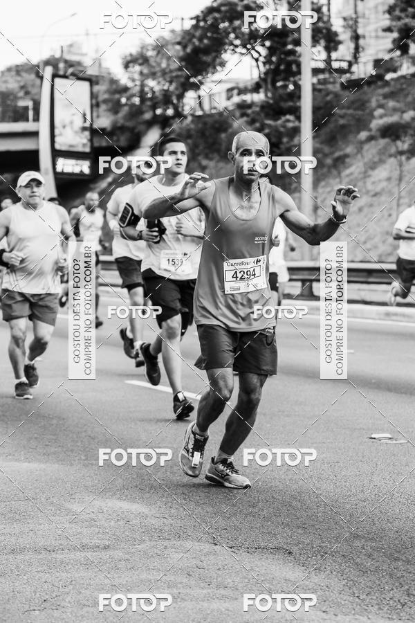 Buy your photos of the eventFotos de Corrida em Preto & Branco on Fotop