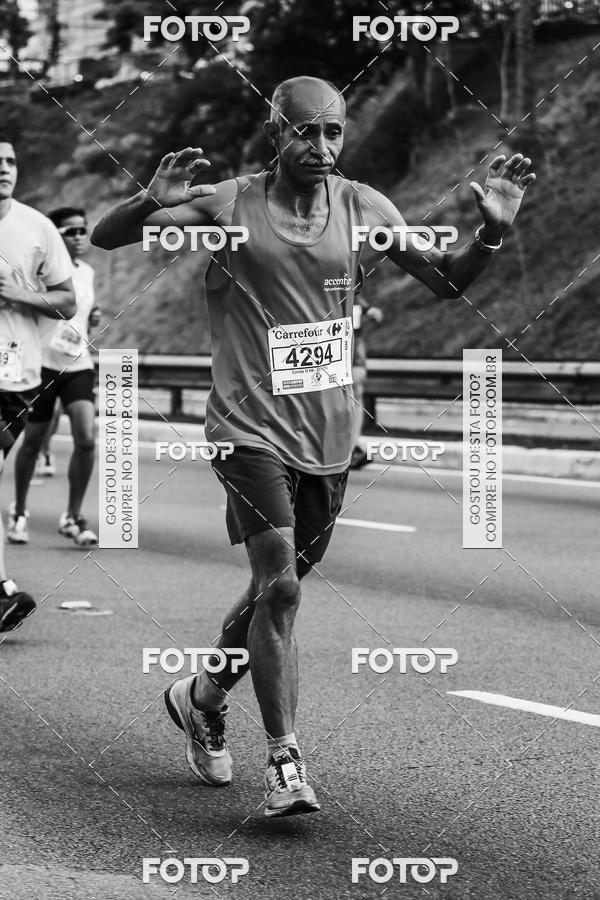 Buy your photos of the eventFotos de Corrida em Preto & Branco on Fotop
