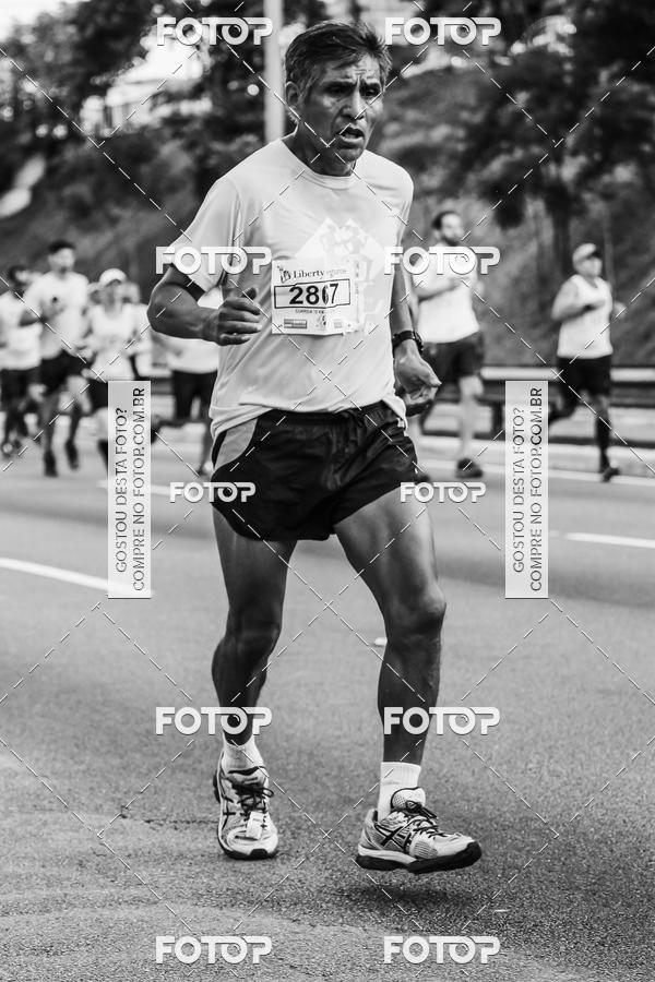 Buy your photos of the eventFotos de Corrida em Preto & Branco on Fotop