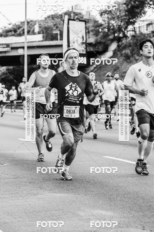 Buy your photos of the eventFotos de Corrida em Preto & Branco on Fotop