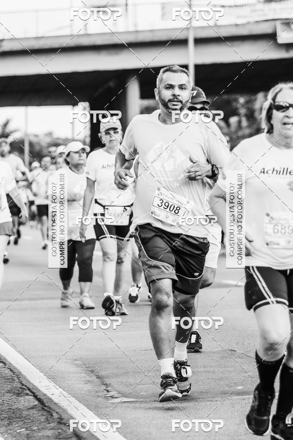 Buy your photos of the eventFotos de Corrida em Preto & Branco on Fotop