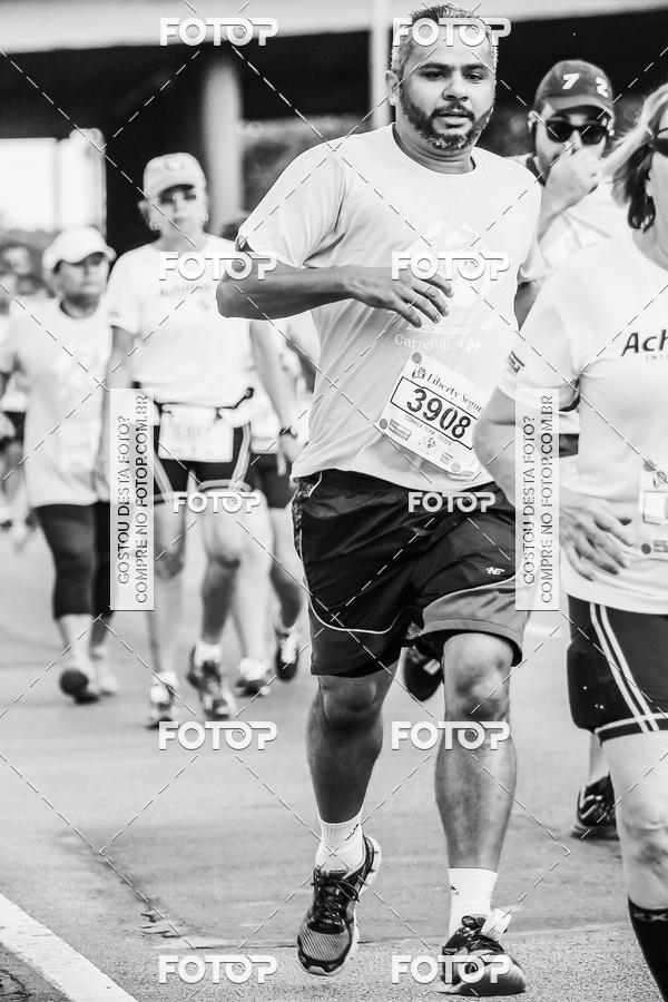 Buy your photos of the eventFotos de Corrida em Preto & Branco on Fotop