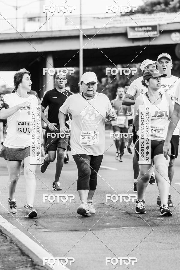 Buy your photos of the eventFotos de Corrida em Preto & Branco on Fotop