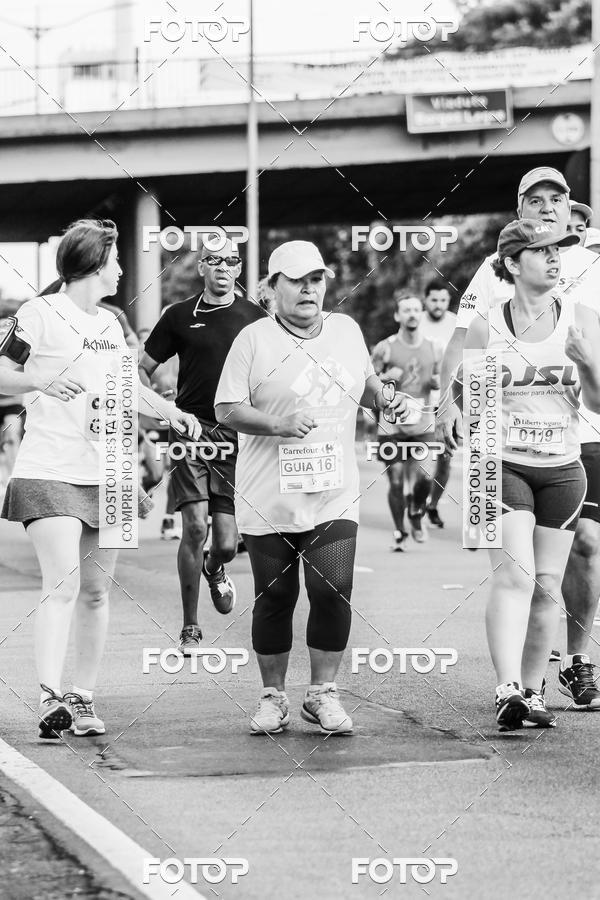 Buy your photos of the eventFotos de Corrida em Preto & Branco on Fotop