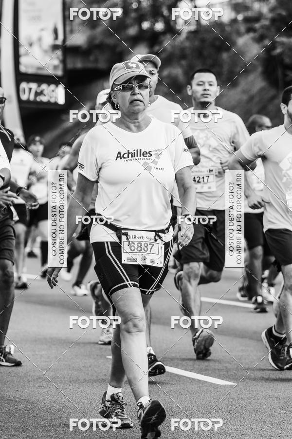 Buy your photos of the eventFotos de Corrida em Preto & Branco on Fotop