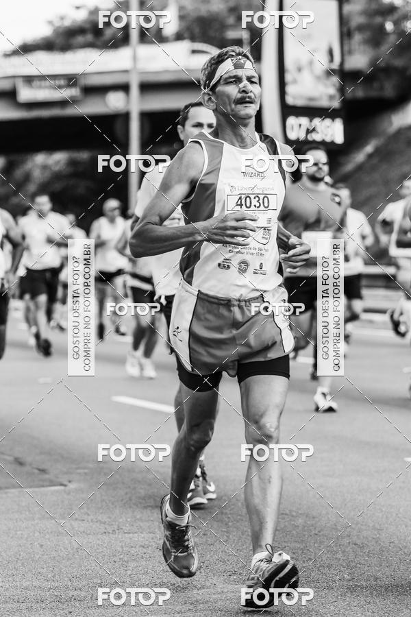 Buy your photos of the eventFotos de Corrida em Preto & Branco on Fotop